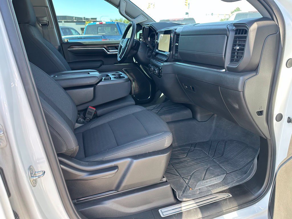 Certified 2024 Chevrolet Silverado 1500 RST w/ Z71 Off-Road Package AWD/4WD image 23