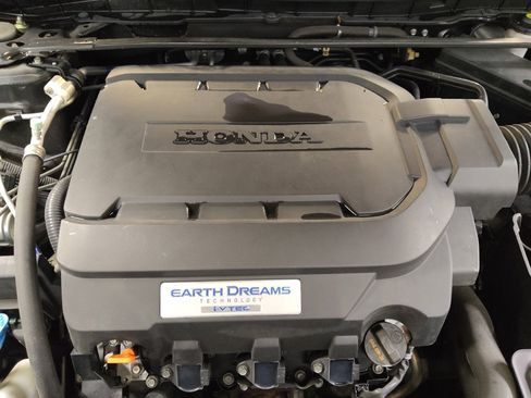 Used 2015 Honda Accord Touring image 30