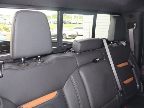Used 2025 GMC Sierra 2500 AT4 AWD/4WD image 43