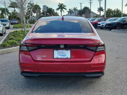 Used 2023 Honda Accord EX image 5