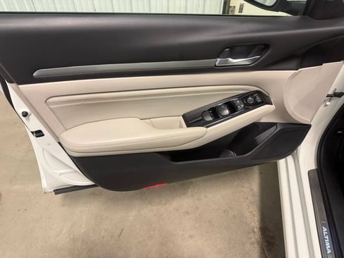 Used 2020 Nissan Altima 2.5 SL AWD/4WD image 23