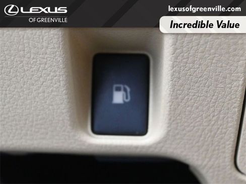 Used 2019 Toyota Highlander Limited image 17