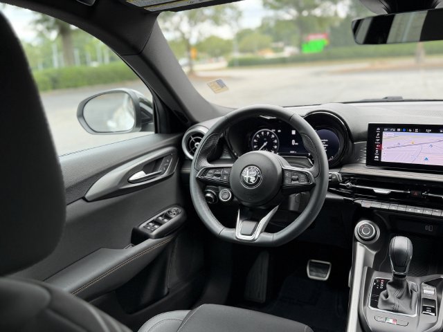 Used 2025 Alfa Romeo Tonale AWD/4WD image 24