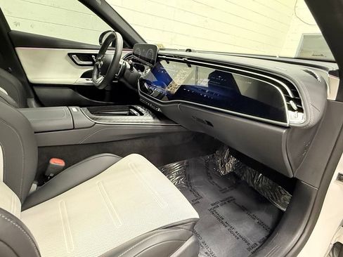 Used 2025 Mercedes-Benz E 53 AMG e 4MATIC Sedan image 57