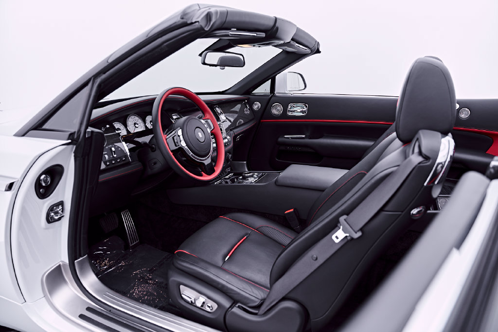 Used 2020 Rolls-Royce Dawn RWD image 46