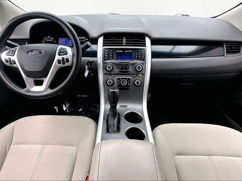 Used 2013 Ford Edge SE image 16
