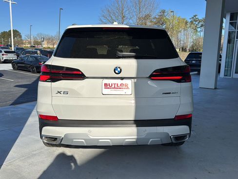 New 2026 BMW X5 sDrive40i image 5