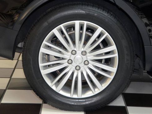 Used 2018 Land Rover Discovery HSE Luxury AWD/4WD image 15