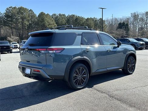 New 2026 Nissan Pathfinder SL image 8