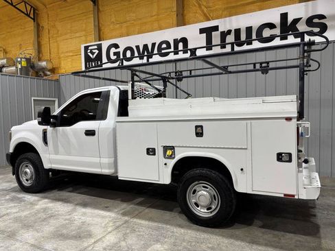 Used 2018 Ford F350 XL AWD/4WD image 5