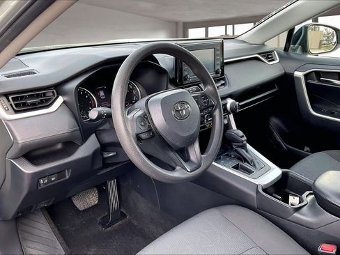 Used 2022 Toyota RAV4 XLE image 17