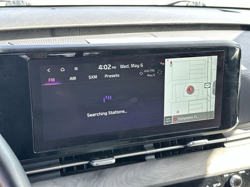 Certified 2024 Kia Carnival EX FWD image 12