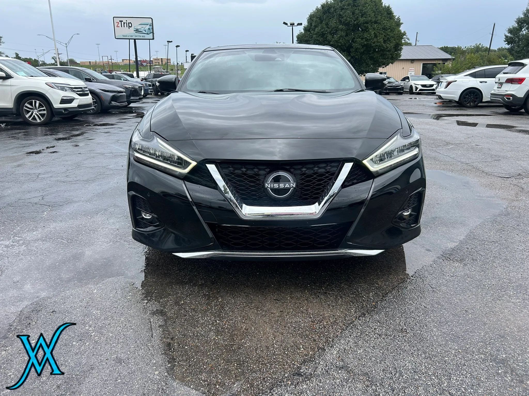 Used 2021 Nissan Maxima SR w/ Sport Mat Group FWD image 2
