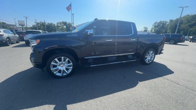 Used 2024 Chevrolet Silverado 1500 High Country w/ Technology Package AWD/4WD image 4