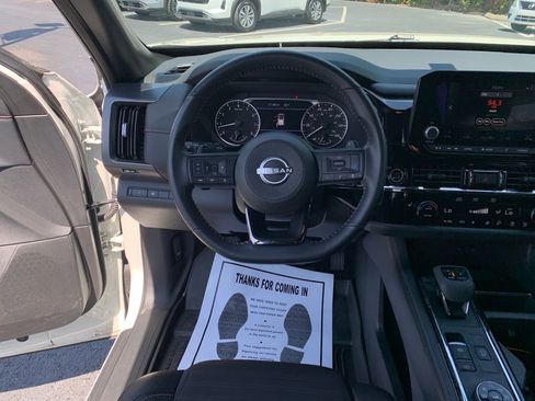 Used 2024 Nissan Pathfinder Rock Creek AWD/4WD image 24