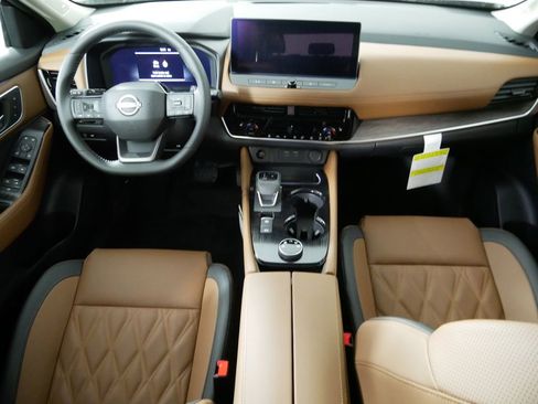 New 2026 Nissan Rogue Platinum AWD/4WD image 19