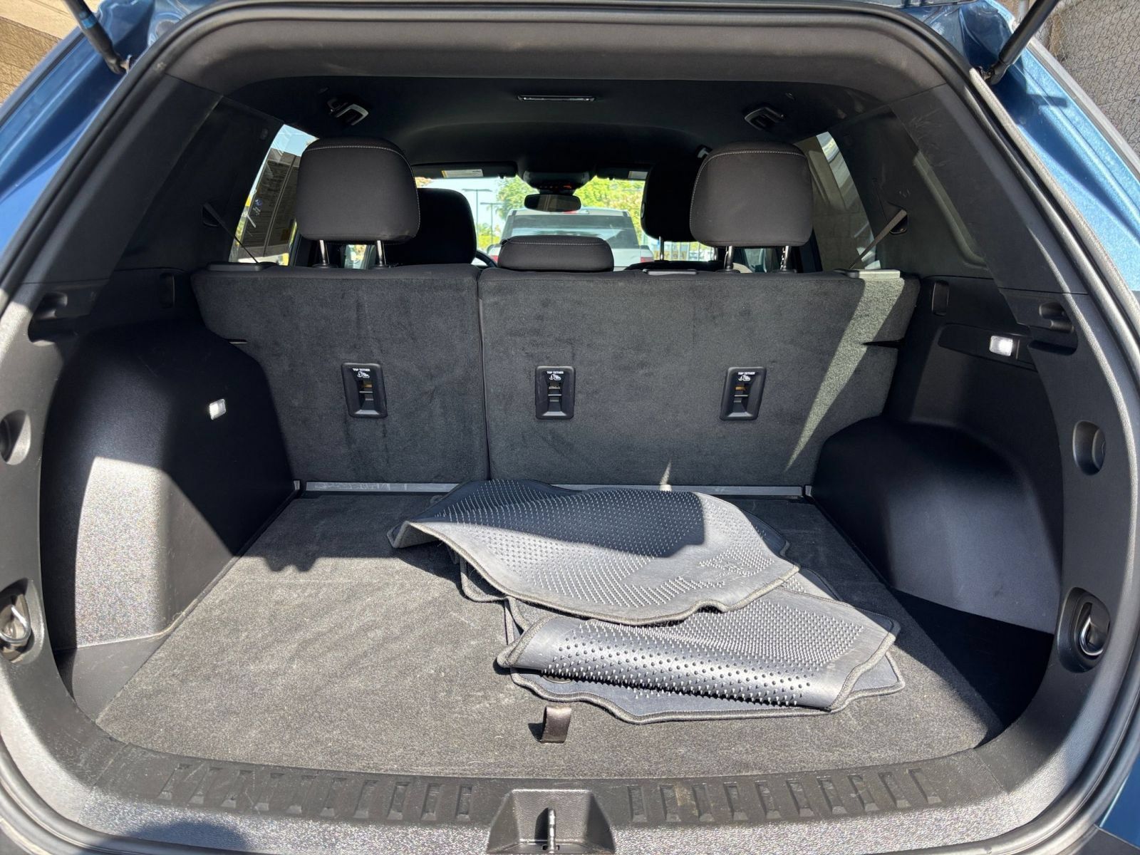 Used 2025 Chevrolet Equinox LT FWD image 30