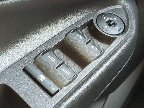 Used 2017 Ford Escape SE image 23