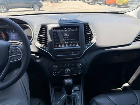 Used 2022 Jeep Cherokee Latitude Lux w/ Sun & Sound Group FWD image 20
