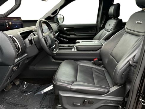 Used 2025 Ford Expedition Platinum w/ Stealth Performance Package AWD/4WD image 17