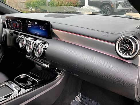 Used 2025 Mercedes-Benz CLA 250 image 25