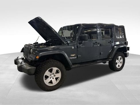 Used 2007 Jeep Wrangler Unlimited Sahara w/ Trailer Tow Group AWD/4WD image 12