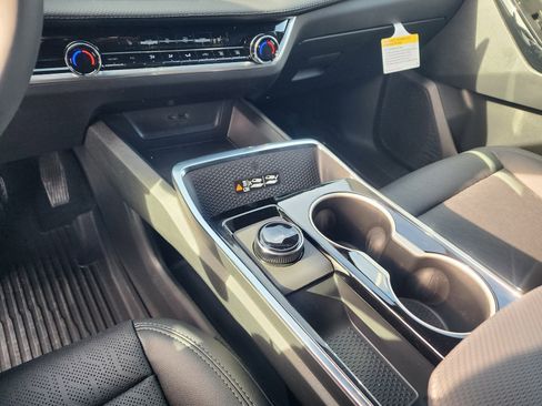 New 2026 Chevrolet Equinox LT w/ Convenience Package II image 34