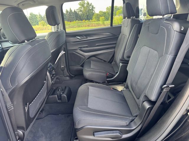 Certified 2023 Jeep Grand Cherokee L Laredo w/ Luxury Tech Group I AWD/4WD image 21