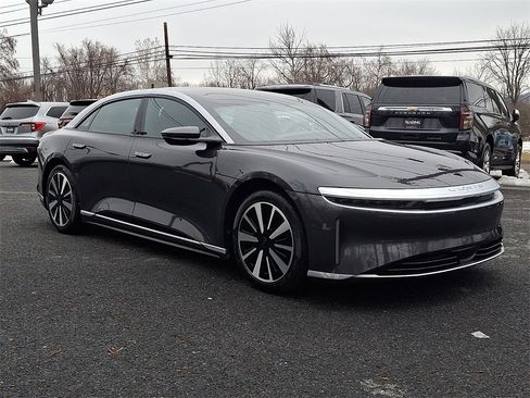 Used 2024 Lucid Air Touring image 4