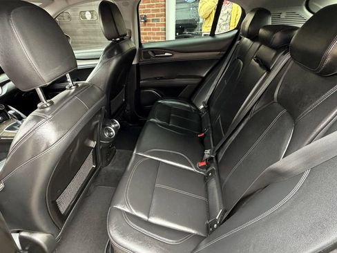 Used 2018 Alfa Romeo Stelvio Ti AWD/4WD image 10