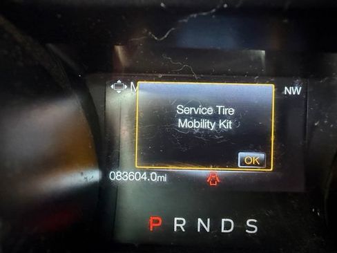 Used 2019 Ford Mustang Coupe RWD image 8