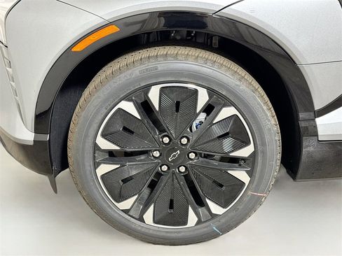 New 2026 Chevrolet Blazer EV RS image 19