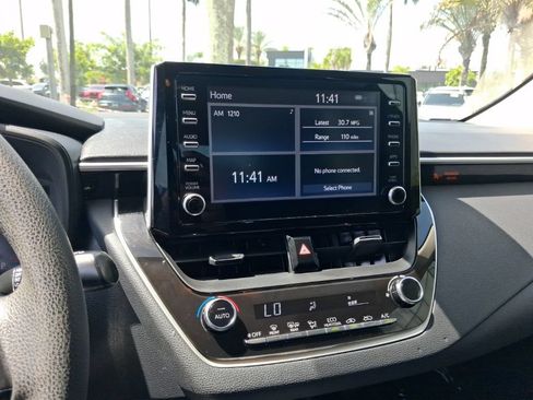 Used 2020 Toyota Corolla LE FWD image 20