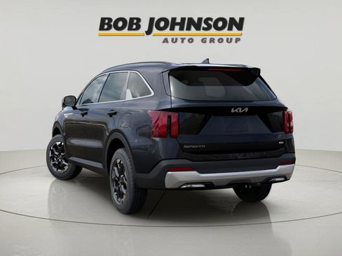 New 2026 Kia Sorento S AWD/4WD image 4