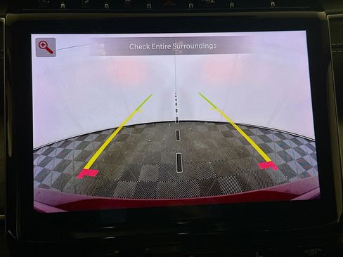 Used 2023 Jeep Grand Cherokee Limited image 23