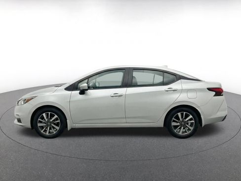 Used 2025 Nissan Versa SV FWD image 4