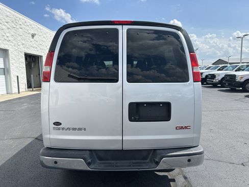 Used 2017 GMC Savana 2500 LT w/ LT Preferred Equipment Group image 23