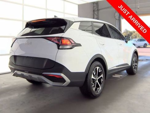 Used 2023 Kia Sportage EX FWD image 2