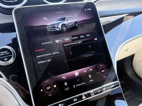 Used 2025 Mercedes-Benz GLC 300 4MATIC image 75