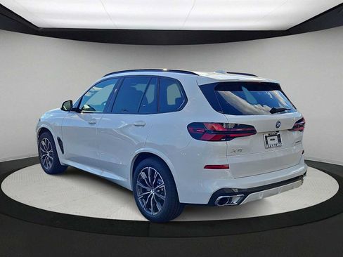 Used 2026 BMW X5 xDrive50e w/ M Sport Package AWD/4WD image 6