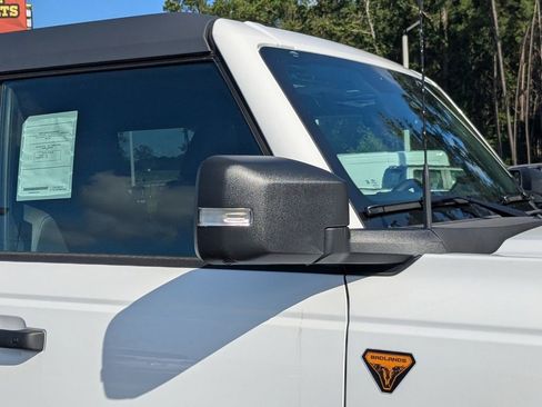New 2025 Ford Bronco Badlands image 12