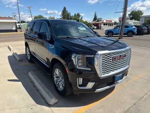 Used 2021 GMC Yukon Denali AWD/4WD image 4