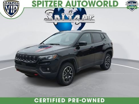 Used 2024 Jeep Compass Trailhawk AWD/4WD image 4
