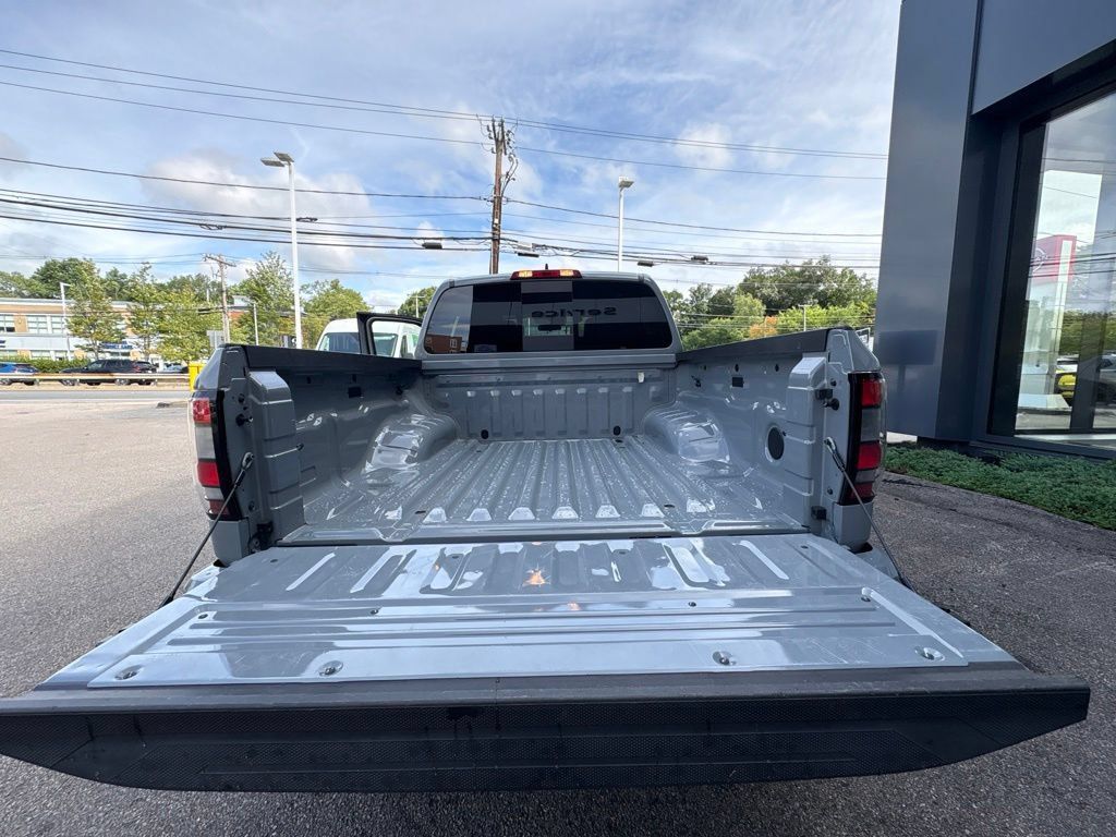 Used 2023 Nissan Frontier PRO-4X w/ Technology Package AWD/4WD image 17