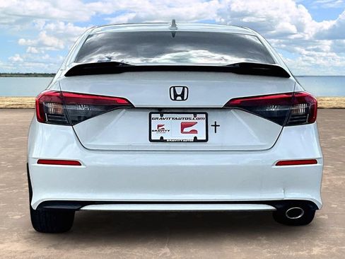 Used 2023 Honda Civic Sport image 5