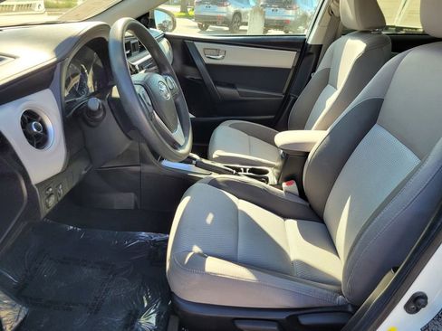 Used 2018 Toyota Corolla LE image 15