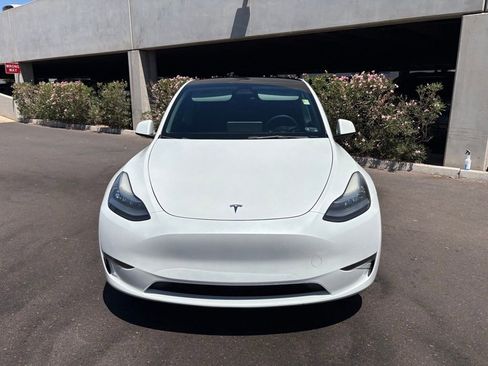 Used 2022 Tesla Model Y Long Range AWD/4WD image 4