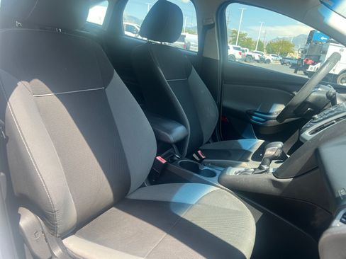 Used 2013 Ford Focus SE FWD image 31