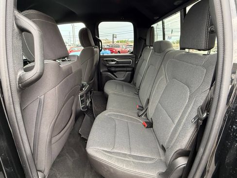 Used 2022 RAM 1500 Big Horn AWD/4WD image 14