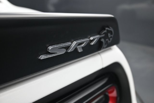 Used 2016 Dodge Challenger SRT Hellcat RWD image 11
